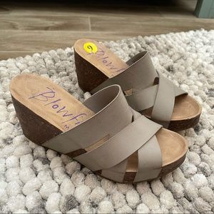 Blowfish platform sandals.  Gray sz 9